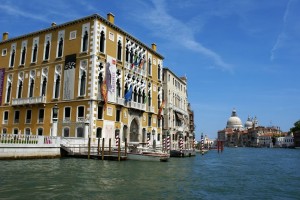 Palazzo Cavalli-Franchetti Палаццо в Венеции - достопримечательности Венеции, путеводитель по Венеции. Самые красивые венецианские палаццо - фото, история, описания. Что посмотреть в Венеции, Венеция, Венеция Италия, путеводитель по Венеции скачать бесплатно