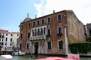 Palazzo Duodo Палаццо в Венеции - достопримечательности Венеции, путеводитель по Венеции. Самые красивые венецианские палаццо - фото, история, описания. Что посмотреть в Венеции, Венеция, Венеция Италия, путеводитель по Венеции скачать бесплатно