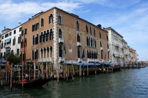 Palazzo Pisani Gritti5 Палаццо в Венеции - достопримечательности Венеции, путеводитель по Венеции. Самые красивые венецианские палаццо - фото, история, описания. Что посмотреть в Венеции, Венеция, Венеция Италия, путеводитель по Венеции скачать бесплатно