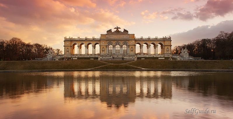 Глориетта дворца Шёнбрунн (Gloriette) Vienna Austria Вена Австрия Шенбрунн