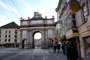 Достопримечательности Инсбрука (Innsbruck): что посмотреть, путеводитель по Инсбруку и городам Австрии, фото, туристический маршрут от MySelfGuide.com free travel guide бесплатно путеводитель скачать Инсбрук Австрия города Австрии Европа
