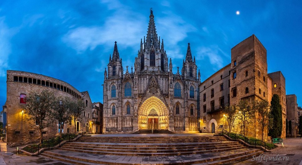Placa de la Seu Placa de la Seu Барселона - улицы и площади Барселоны