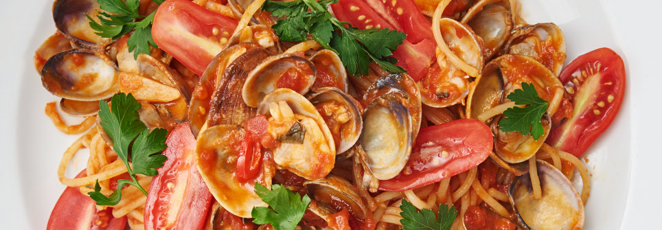 spaghetti-alle-vongole-italian-cuisine