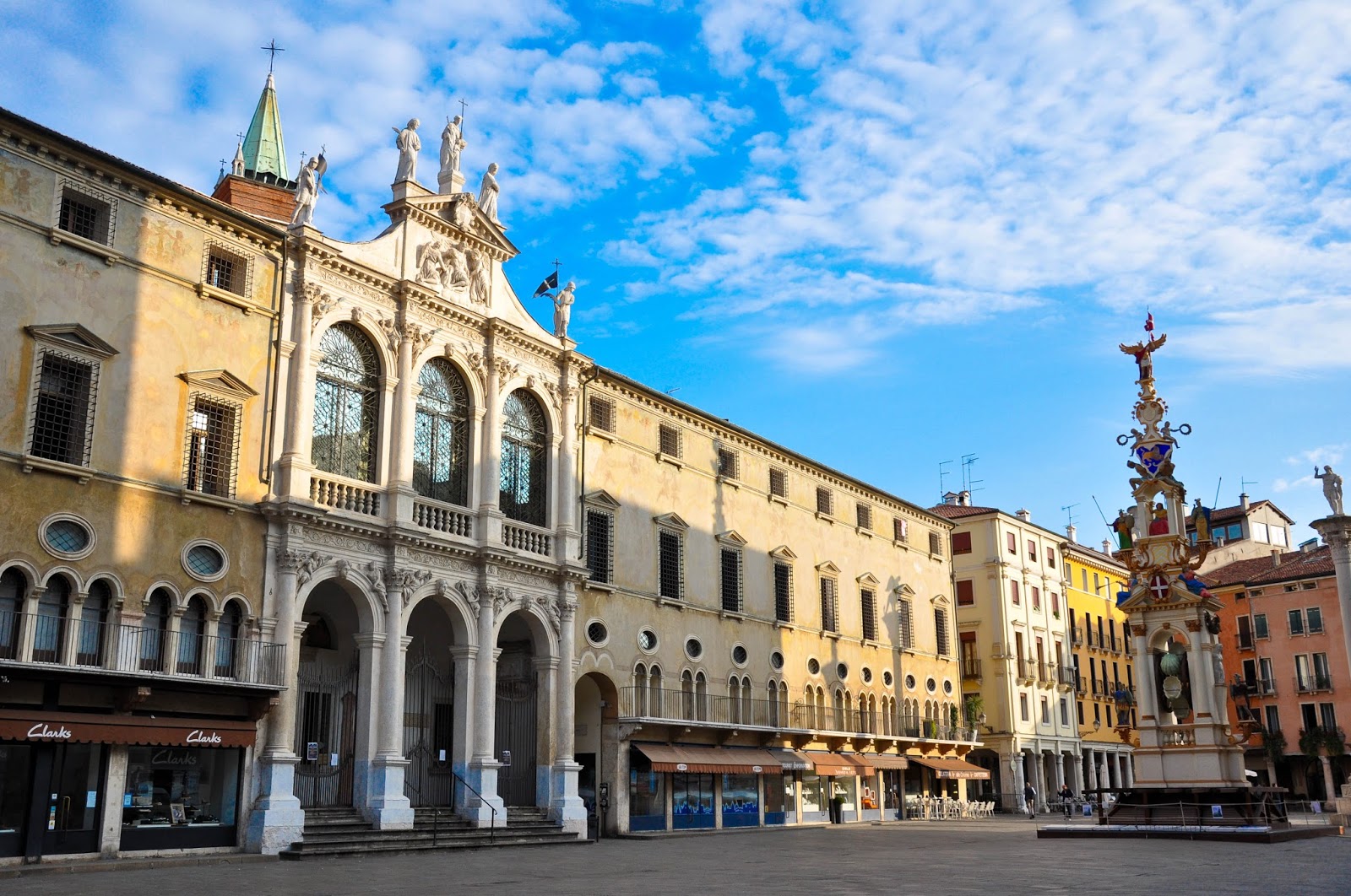 Виченца (Vicenza), регион Венето, Италия Виченца (Vicenza), регион Венето, Италия