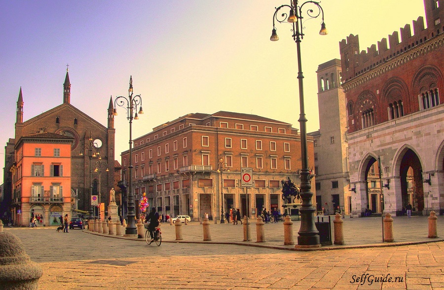 Пьяченца (Piacenza), Ломбардия, Италия -достопримечательности Пьяченцы, путеводитель по городу. Что посмотреть в окрестностях Милана, путеводитель по Италии