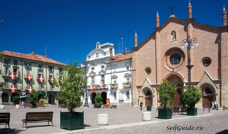 Asti cathedral Cattedrale di Santa Maria Assunta
