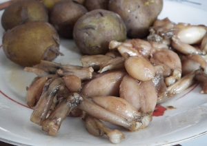 Frog leg dishes