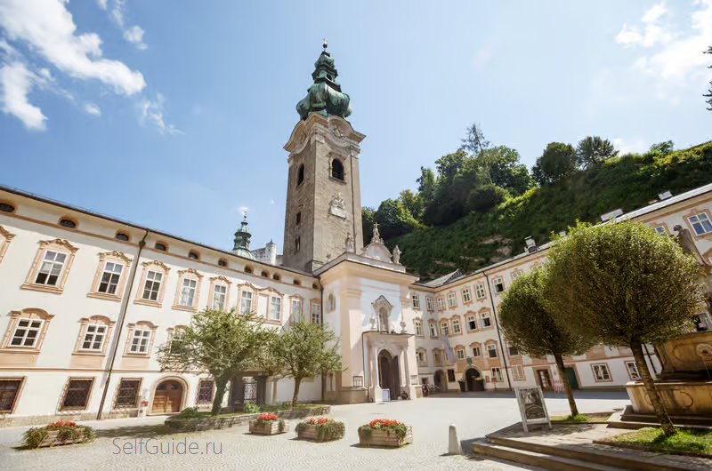 7. Бенедиктинское аббатство св. Петра (Stift Sankt Peter)
