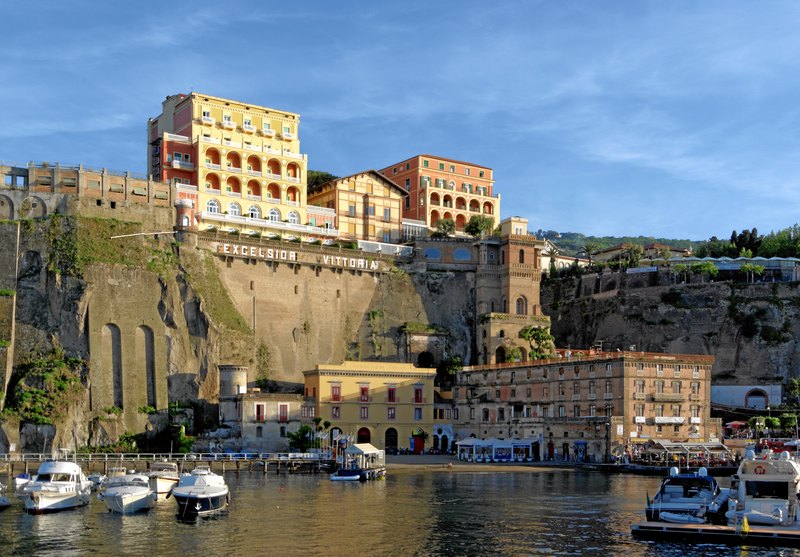 File:Sorrento BW 2013-05-14 19-00-59 DxO.jpg